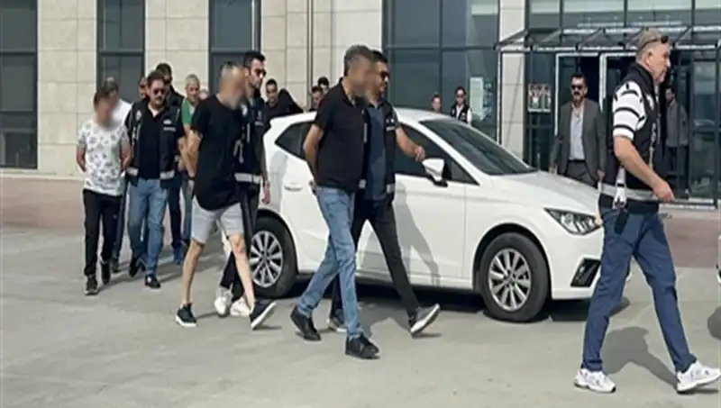 Türkiye'de 36 Bin Kişiyi Dolandırdılar: Turizm Firması Maskesi Altındaki Skandal