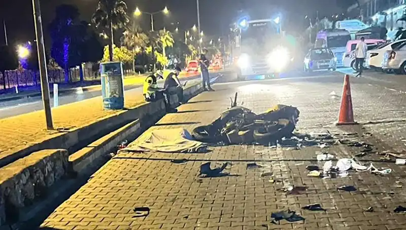 Alanya'da Motosiklet Kazası: Gençlerin Hayatını Kayıp Yüzde Yüz
