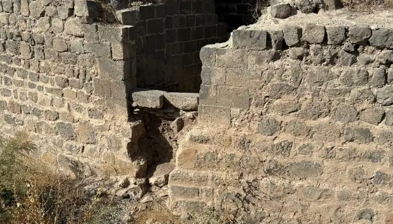 Diyarbakır'da Saint George Kilisesi'nin Tarihi Sırları! Hamam İddiasının Gerçek Yüzü Ortaya Çıktı
