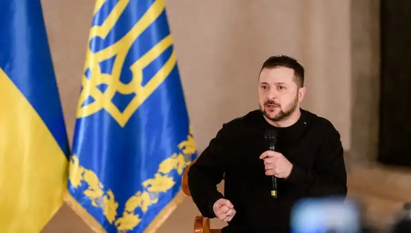 Zelenski: Rusya'nın Planları Hakkında Bilgimiz Yok, Belirsizlik Devam Ediyor