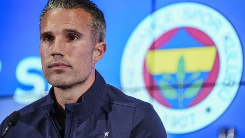 Fenerbahçe'nin Tur Şansı: Robin van Persie'nin Açıklamaları Dikkat Çekiyor!