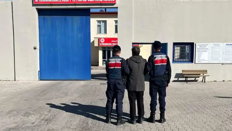 10 Yıl Hapis Cezası ile Aranan Zanlı Yakalandı: Olayın Detayları Şoke Edici!