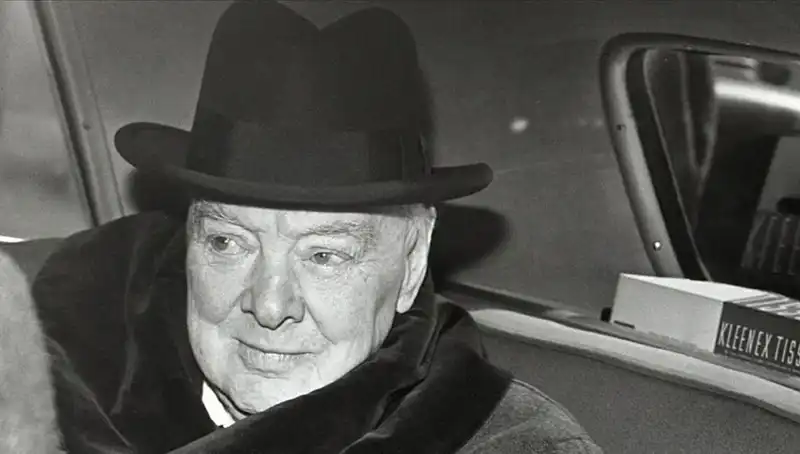 Churchill'in Bekar Evi Satışta: Tarihi Konut 3,75 Milyon Sterline Alıcı Arıyor