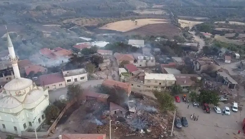 Çanakkale'yi Sarsan Orman Yangını: Havadan Görüntülerle Felaketin Boyutları Ortaya Çıktı