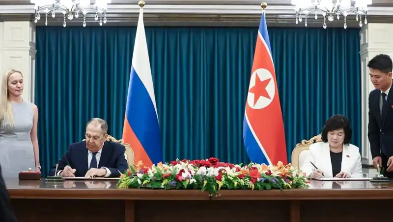 Rusya ve Kuzey Kore Arasındaki Yeni Dönem: Lavrov'un Kritik Görüşmesi