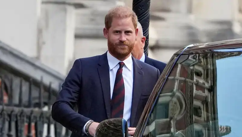 Prens Harry: Aile İlişkilerini Düzeltmek İçin Yeni Adımlar Atıyor