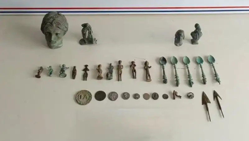 Antik Roma Hazinesi Ele Geçirildi: Tarihimiz Yeniden Yazılıyor!