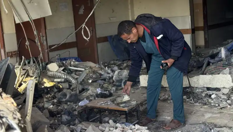 İsrail Ordusu, Gazze'deki Nasır Hastanesi'ni Vurdu: 5 Kişi Hayatını Kaybetti