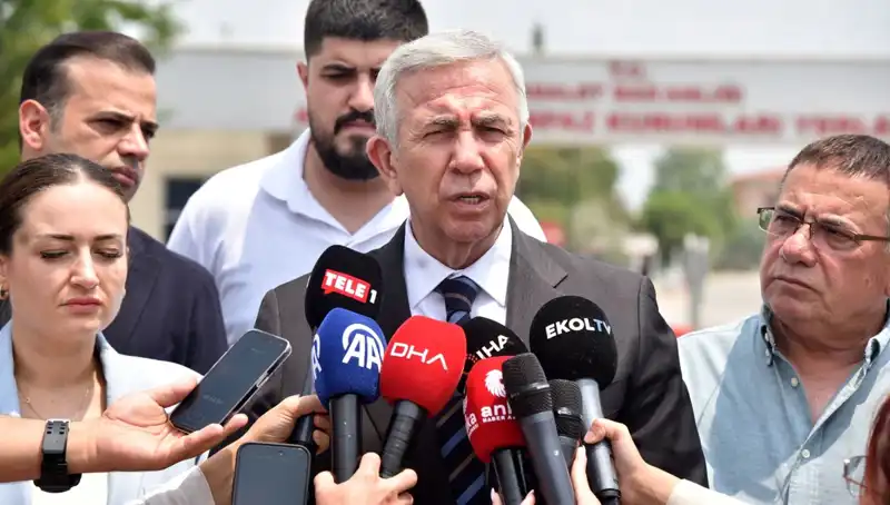Mansur Yavaş’tan Muhittin Böcek’e Destek Ziyareti: İş Birliği Vurgusu