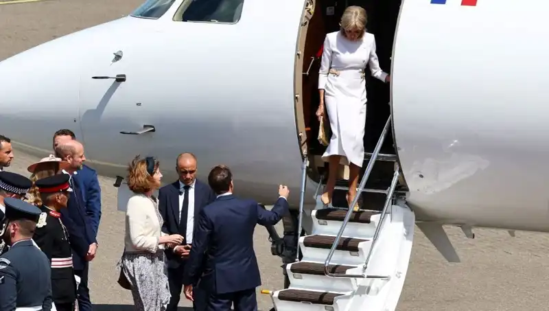 Macron Çiftinde Kriz Kıskacında: Eşinin İhtimalleri Kapatması Dikkat Çekti