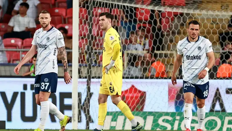 Fenerbahçe'nin Dramı: Taraftarlar Zor Günler Geçiriyor