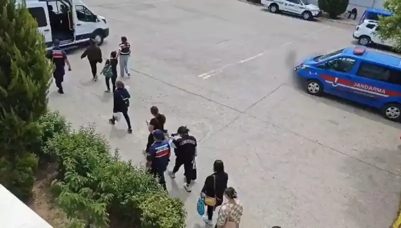 Tayland’da Kadınları Fuhuşa Sürükleyen Çalışma İzni Skandalı