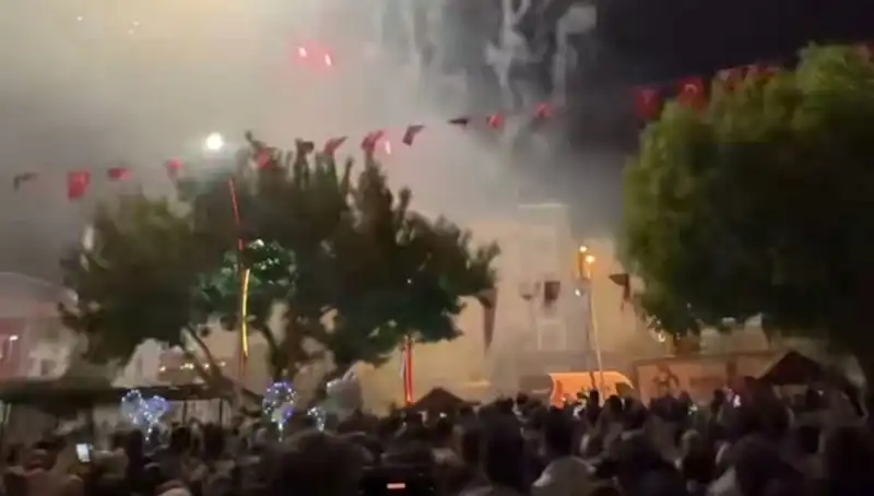Havai Fişek Gösterisi Sonrası Hastanelik Olay! Detaylar Haberimizde