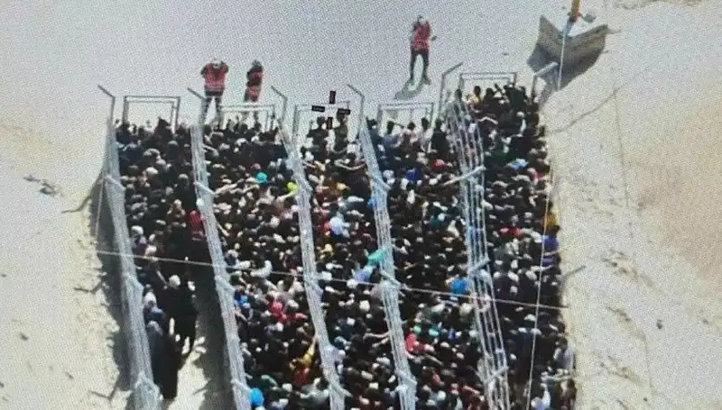 Gazze'deki Durum, Nazi Kamplarını Aklara Getiriyor: Uluslararası Tepkiler Neden Yükseliyor?