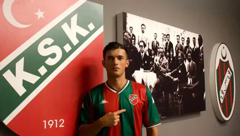 Karşıyaka'da Transfer Hareketliliği: Takım Yenileniyor ve Hedefe Odaklanıyor