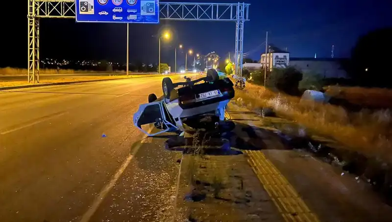 TIR’ın Sıkıştırdığı Otomobil Takla Attı: Feci Kaza ve Yaralı Ziyaretçileri Sarstı