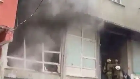 İstanbul’da Beş Katlı İş Yerinde Yangın Paniği: Detaylar ve Son Gelişmeler